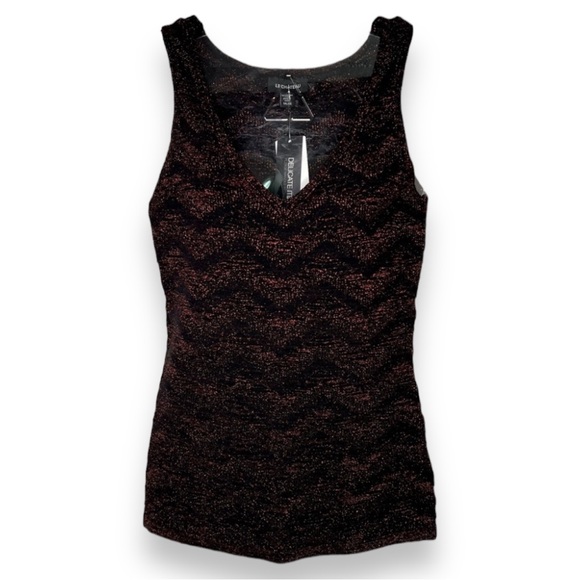 NEW Le Chateau Black & Metallic Red Zigzag Knit Tank Top Women’s Size XS - Picture 1 of 9